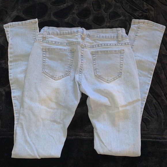 Fashion Nova Mid Rise Distressed Skinny Jeans - Picture 3 of 3